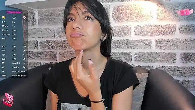 Tamaraakins online show from February 2025 08:47:01 PM