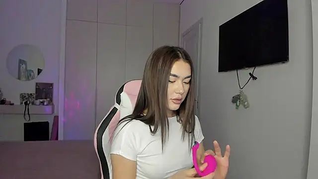 Snapshot of Shineel chatting on December 2025 02:49:01 AM Shineel online show from December 2025 02:49:01 AM