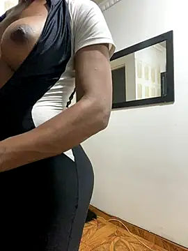 sweetsarabig22cm online show from September 2025 02:22:01 AM