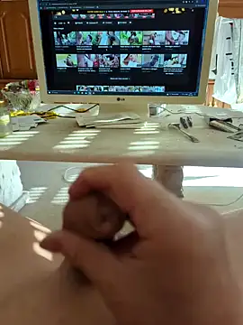 Snapshot of Sexy-boy29 chatting on January 2025 12:17:02 PM Sexy-boy29 online show from January 2025 12:17:02 PM