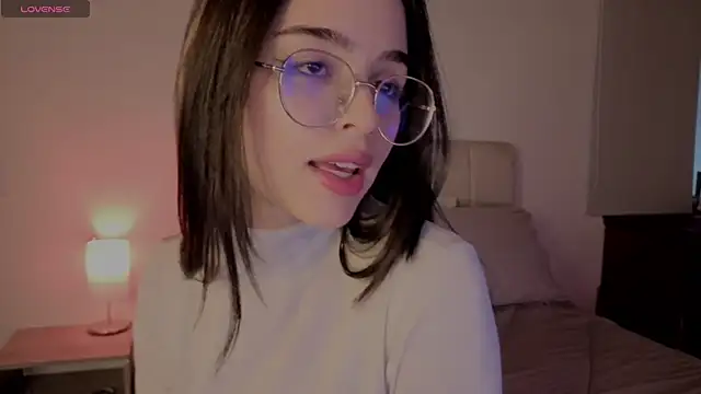 Snapshot of Roxxy_mora chatting on March 2026 10:15:02 PM Roxxy mora online show from March 2026 10:15:02 PM