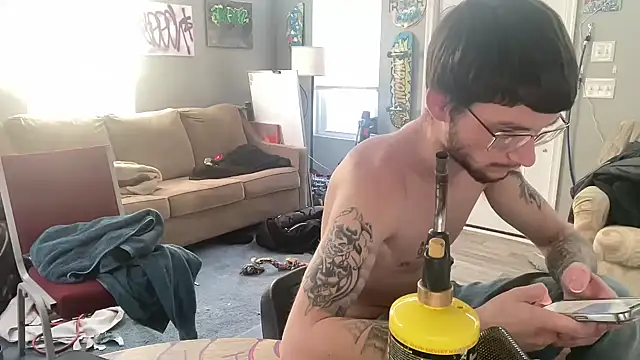 Snapshot of hungkubenski chatting on January 2026 08:03:01 PM hungkubenski online show from January 2026 08:03:01 PM