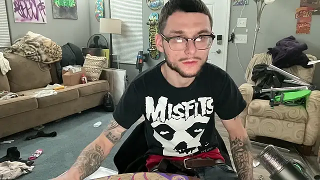 Snapshot of hungkubenski chatting on February 2026 05:03:02 AM hungkubenski online show from February 2026 05:03:02 AM