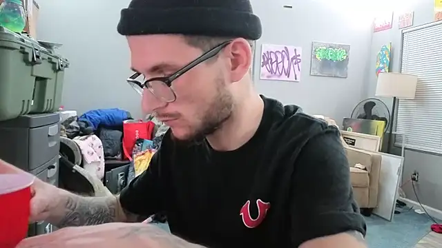 Snapshot of hungkubenski chatting on February 2026 04:53:02 AM hungkubenski online show from February 2026 04:53:02 AM