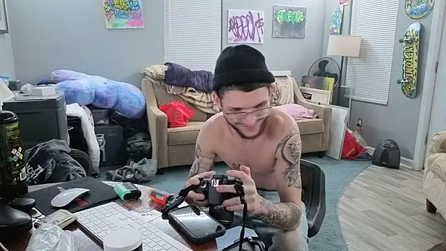 Snapshot of hungkubenski chatting on March 2026 09:05:01 AM hungkubenski online show from March 2026 09:05:01 AM