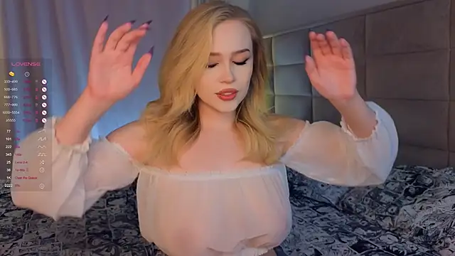 Snapshot of AsteriaHamel chatting on February 2025 12:06:02 PM AsteriaHamel online show from February 2025 12:06:02 PM