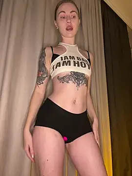 Snapshot of LoveGameSexx chatting on February 2026 04:50:01 PM LoveGameSexx online show from February 2026 04:50:01 PM