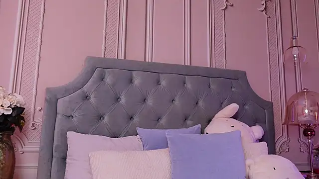 LucyAddison online show from September 2025 03:17:02 AM