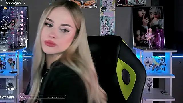 Snapshot of Ellen_Soft chatting on March 2025 08:40:02 PM Ellen Soft online show from March 2025 08:40:02 PM