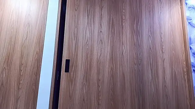 Molly ADY online show from October 2025 05:41:01 AM