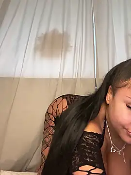 Snapshot of HaileyDiana chatting on March 2025 08:19:02 AM HaileyDiana online show from March 2025 08:19:02 AM