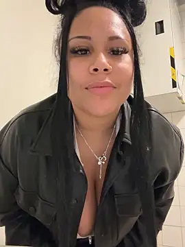 Snapshot of HaileyDiana chatting on March 2025 07:48:01 PM HaileyDiana online show from March 2025 07:48:01 PM