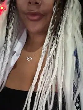 Snapshot of HaileyDiana chatting on September 2025 08:31:02 PM HaileyDiana online show from September 2025 08:31:02 PM