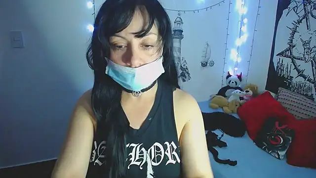 Snapshot of lili_peach chatting on December 2024 11:50:02 PM lili peach online show from December 2024 11:50:02 PM