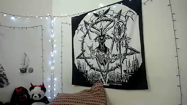 Snapshot of lili_peach chatting on January 2025 10:40:01 PM lili peach online show from January 2025 10:40:01 PM