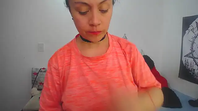 Snapshot of lili_peach chatting on February 2025 07:14:01 PM lili peach online show from February 2025 07:14:01 PM