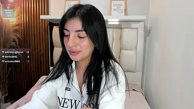 Snapshot of ANTONELLA__ROUSE_ chatting on December 2024 02:41:01 AM ANTONELLA ROUSE online show from December 2024 02:41:01 AM