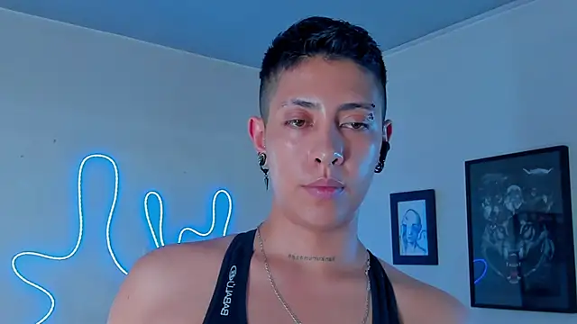 Snapshot of Aleja1214 chatting on September 2025 11:27:02 PM Aleja1214 online show from September 2025 11:27:02 PM