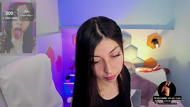 Snapshot of Melissa_Koster chatting on February 2025 10:43:01 PM Melissa Koster online show from February 2025 10:43:01 PM