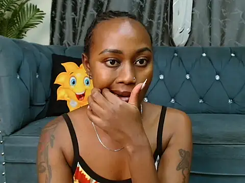 Miss hot candy online show from March 2025 05:01:01 PM