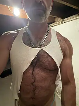 Snapshot of DaddySnowXX chatting on June 2026 01:37:01 AM DaddySnowXX online show from June 2026 01:37:01 AM