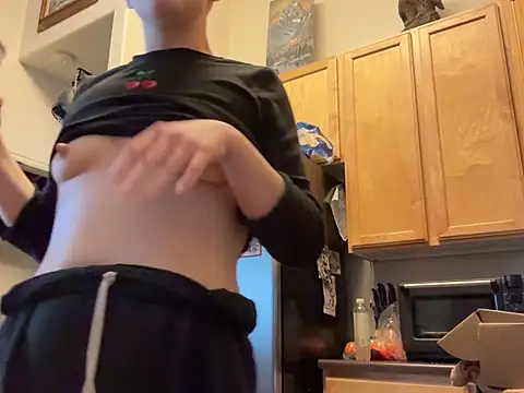 Snapshot of Starving4Cock chatting on December 2024 04:27:01 PM Starving4Cock online show from December 2024 04:27:01 PM