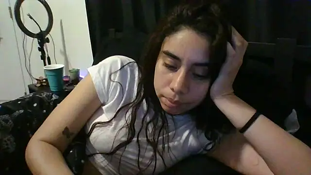 Snapshot of catrinasexy19 chatting on March 2025 12:27:02 AM catrinasexy19 online show from March 2025 12:27:02 AM