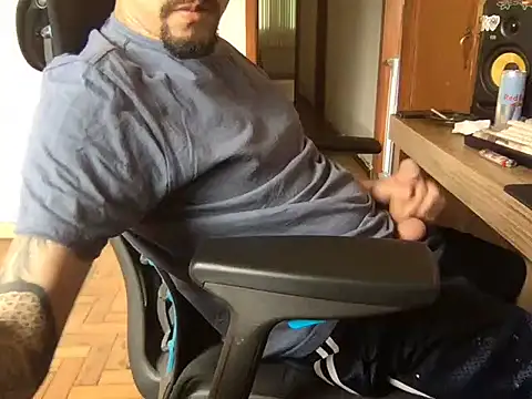 Snapshot of gboy171 chatting on September 2025 01:47:02 PM gboy171 online show from September 2025 01:47:02 PM