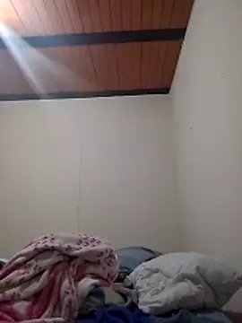 jume2205 online show from February 2026 07:50:02 PM