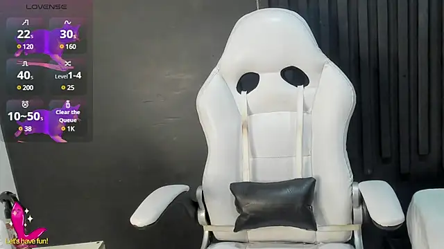 Snapshot of Shayla27 chatting on January 2025 01:14:01 PM Shayla27 online show from January 2025 01:14:01 PM