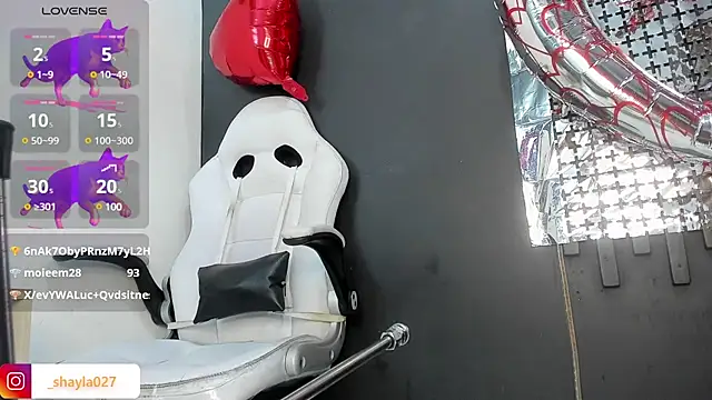 Snapshot of Shayla27 chatting on February 2025 12:58:02 PM Shayla27 online show from February 2025 12:58:02 PM