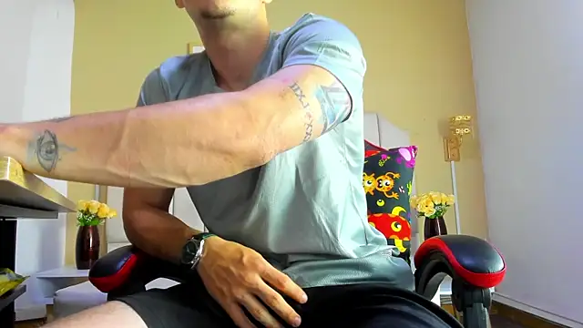 Snapshot of juan_prior chatting on December 2025 01:39:02 PM juan prior online show from December 2025 01:39:02 PM