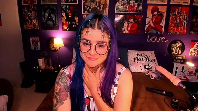 Snapshot of anne_cross chatting on December 2024 05:52:02 AM anne cross online show from December 2024 05:52:02 AM