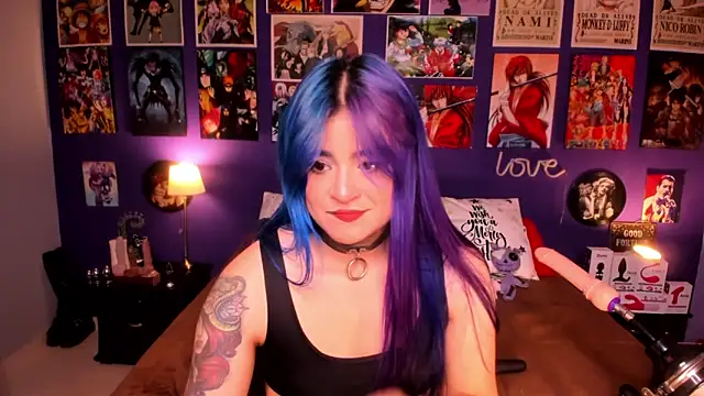 Snapshot of anne_cross chatting on December 2024 03:38:02 AM anne cross online show from December 2024 03:38:02 AM