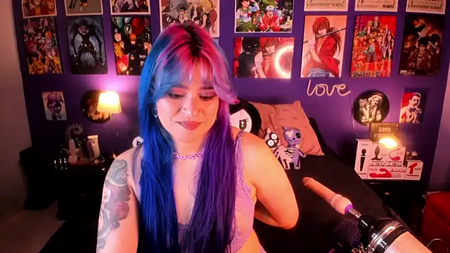 Snapshot of anne_cross chatting on February 2025 01:40:01 AM anne cross online show from February 2025 01:40:01 AM