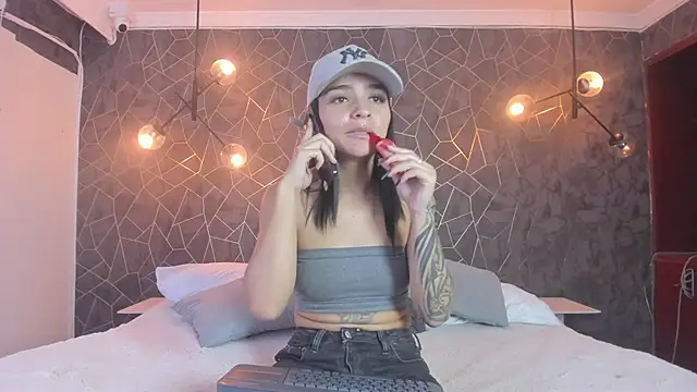 leigh-angels online show from December 2025 10:37:01 PM