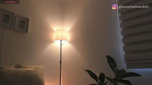 iara martinez online show from July 2026 02:35:02 PM