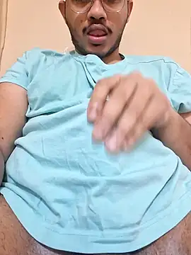 Snapshot of alesssterling chatting on January 2025 04:55:02 AM alesssterling online show from January 2025 04:55:02 AM