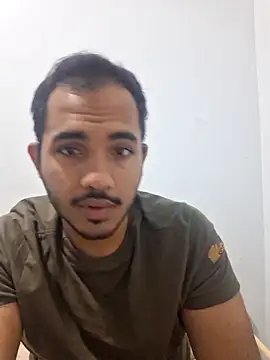 Snapshot of alesssterling chatting on November 2025 03:28:01 AM alesssterling online show from November 2025 03:28:01 AM