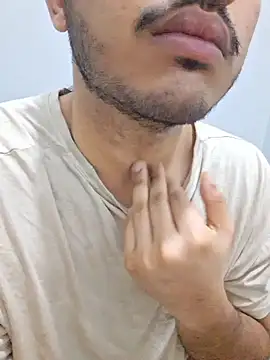 alesssterling online show from April 2026 03:33:02 AM