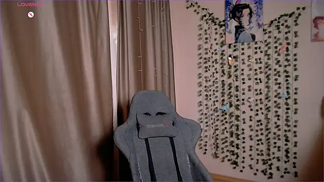 MargoFoxy online show from April 2026 09:25:02 AM