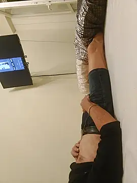 Jossi15 online show from October 2025 09:41:01 PM