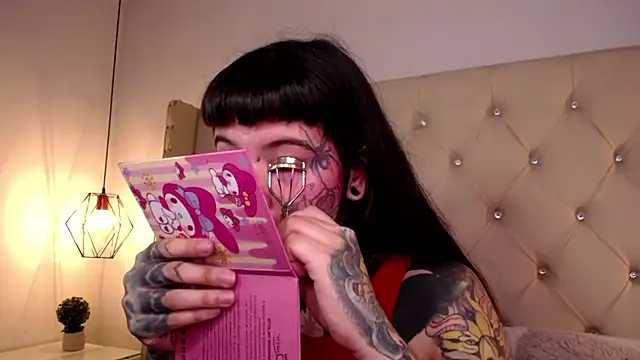 SylveonFox online show from December 2024 01:10:01 PM