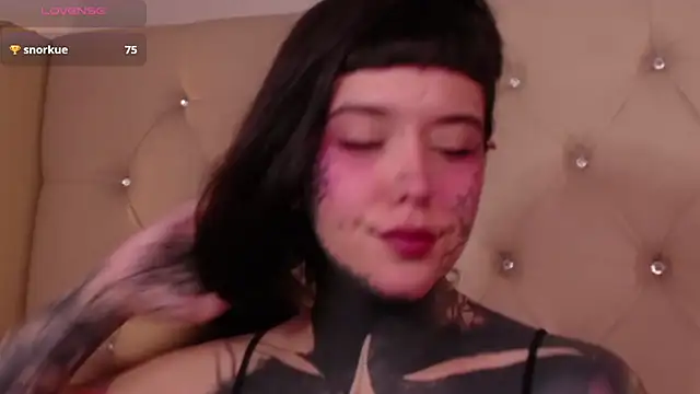 SylveonFox online show from December 2024 01:25:01 AM