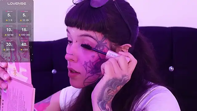 SylveonFox online show from January 2025 03:32:01 PM