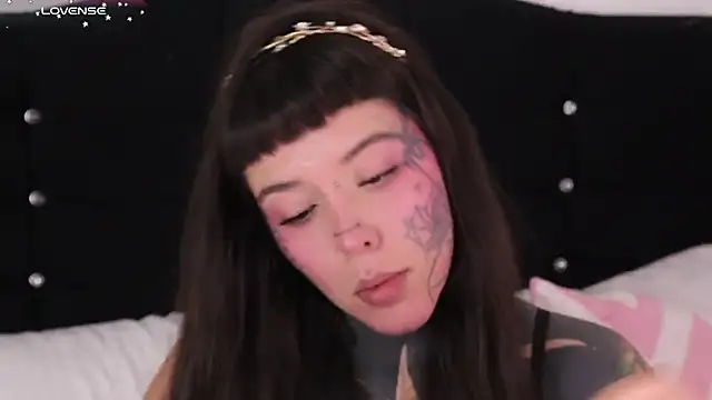 SylveonFox online show from February 2025 01:43:01 AM