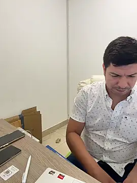 Sol biglips online show from April 2026 02:15:02 PM