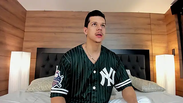 Snapshot of MarcoSullivan chatting on December 2024 11:40:01 AM MarcoSullivan online show from December 2024 11:40:01 AM