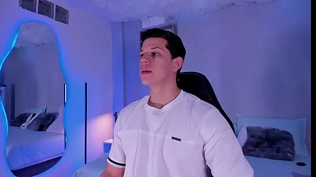 Snapshot of MarcoSullivan chatting on November 2025 02:00:01 PM MarcoSullivan online show from November 2025 02:00:01 PM