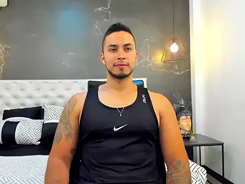 Juan muscle online show from November 2025 05:33:02 PM